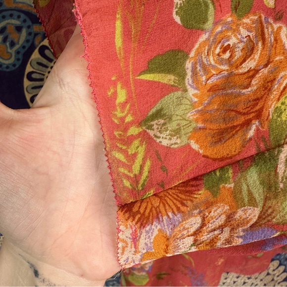 100% silk CAbi orange floral blouse - Picture 3 of 9